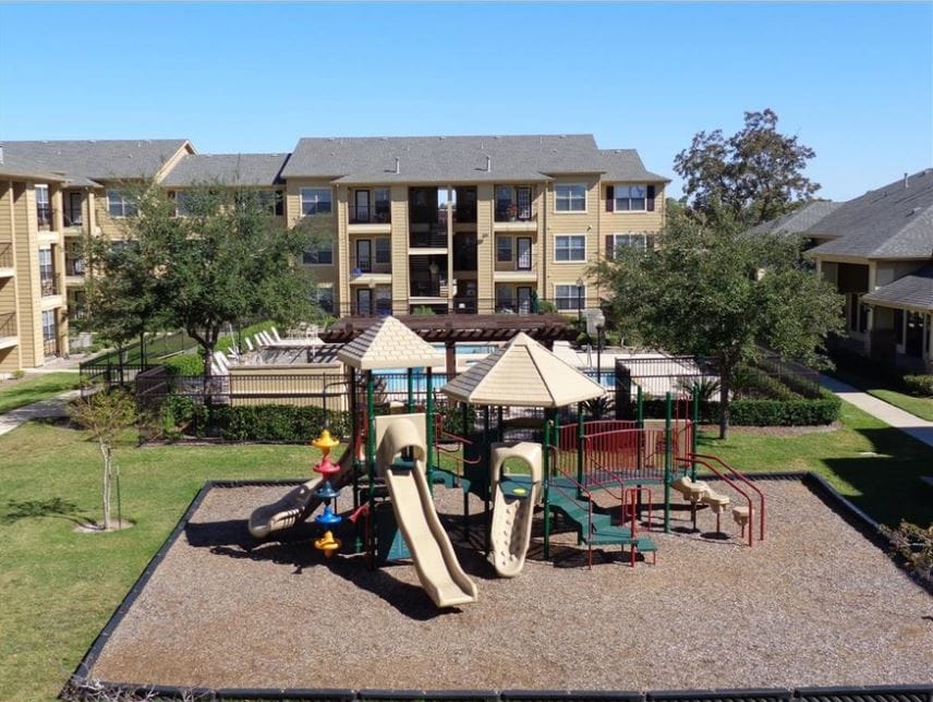 Pinnacle Pointe Apts