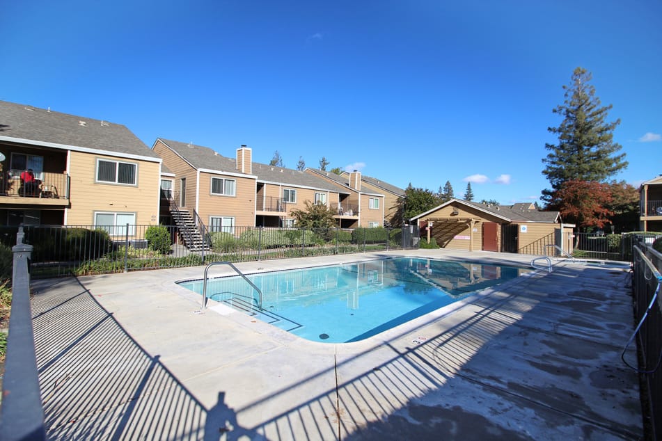 Point Natomas Apts