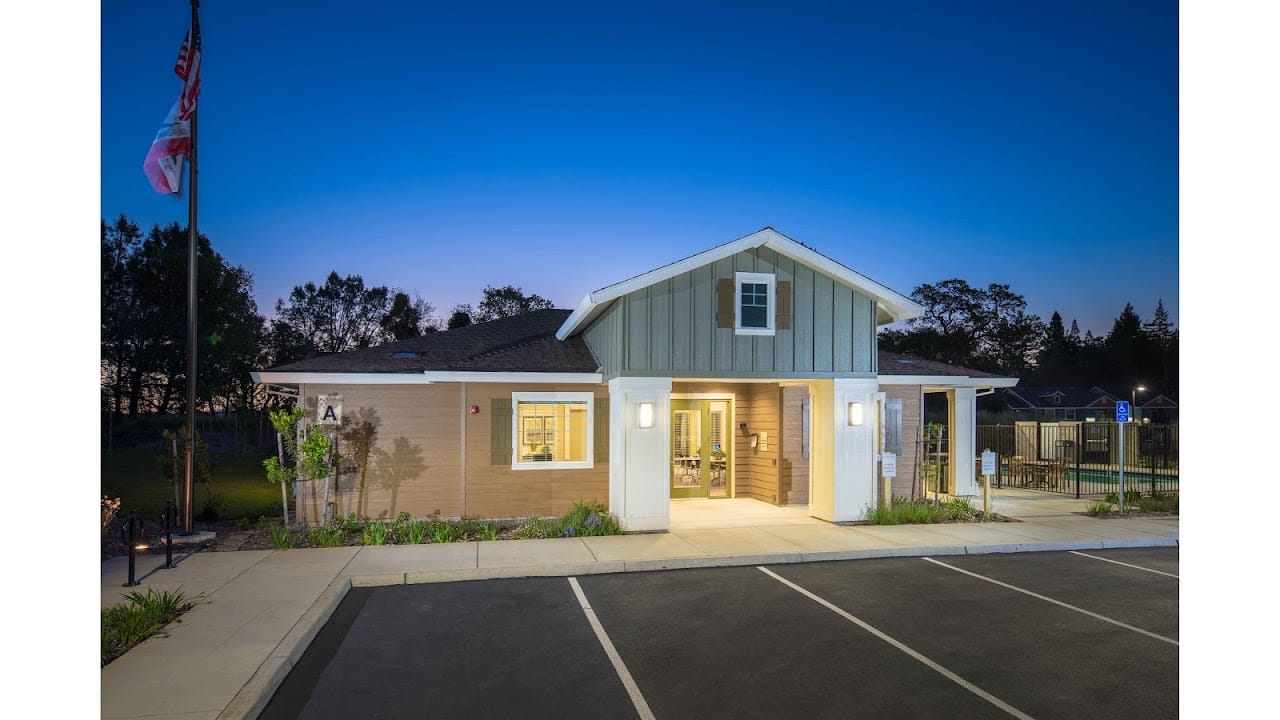 Quartz Ridge Apartments