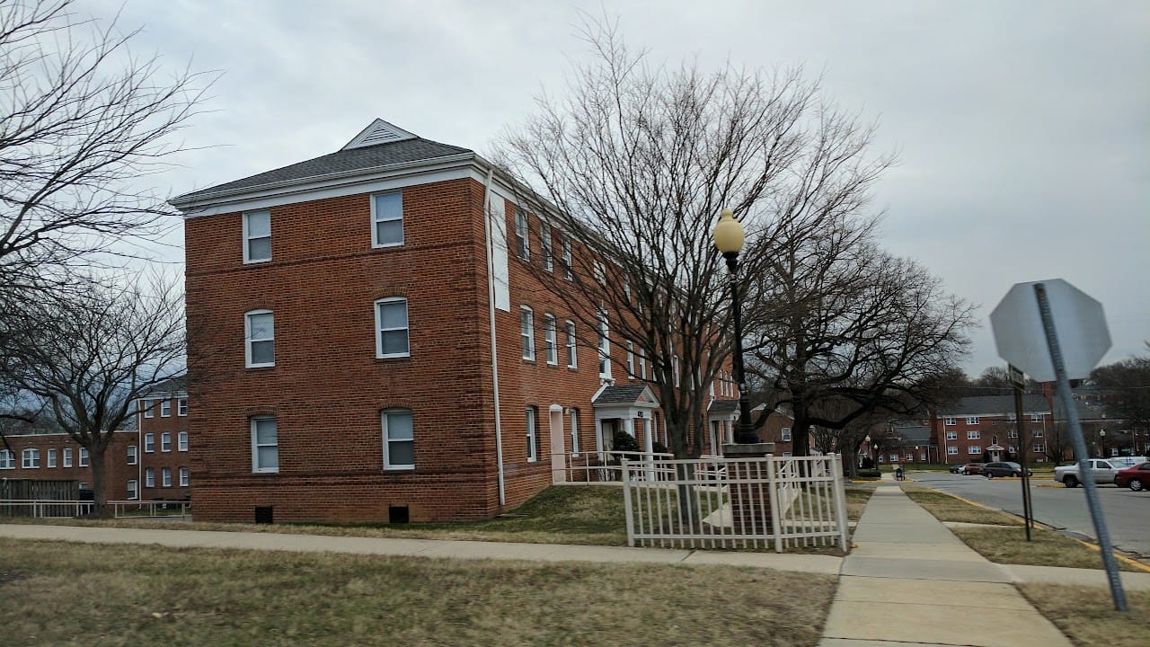Queens Manor Apts