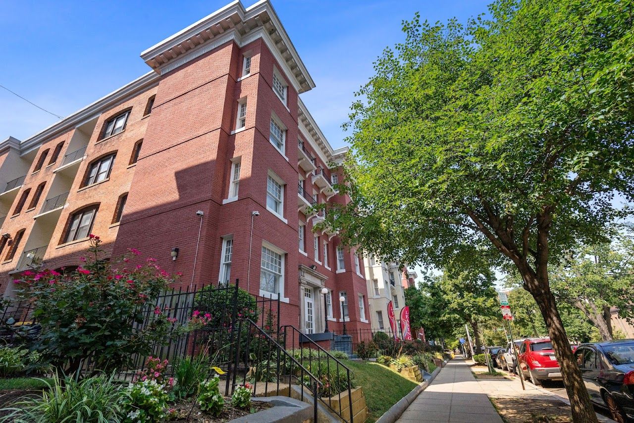 R Street Apts