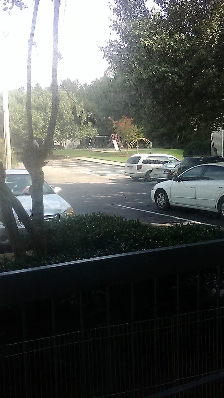 Raintree Apts