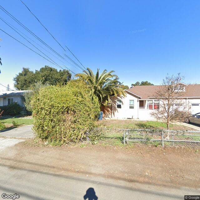Redwood Oaks Apts