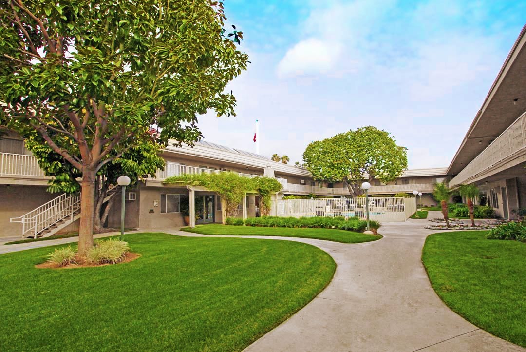 Renaissaance Park Apts