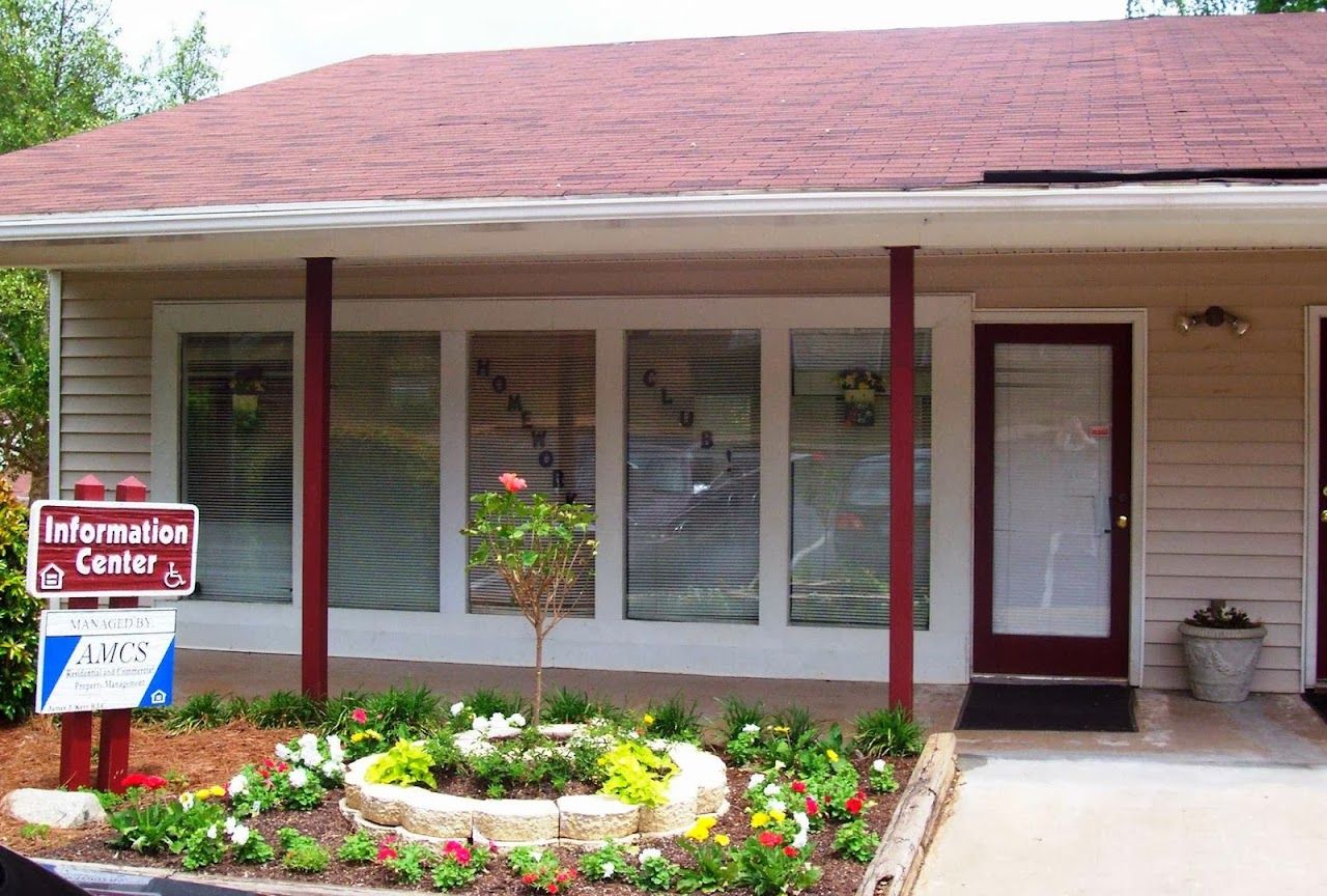 River Oaks Apts