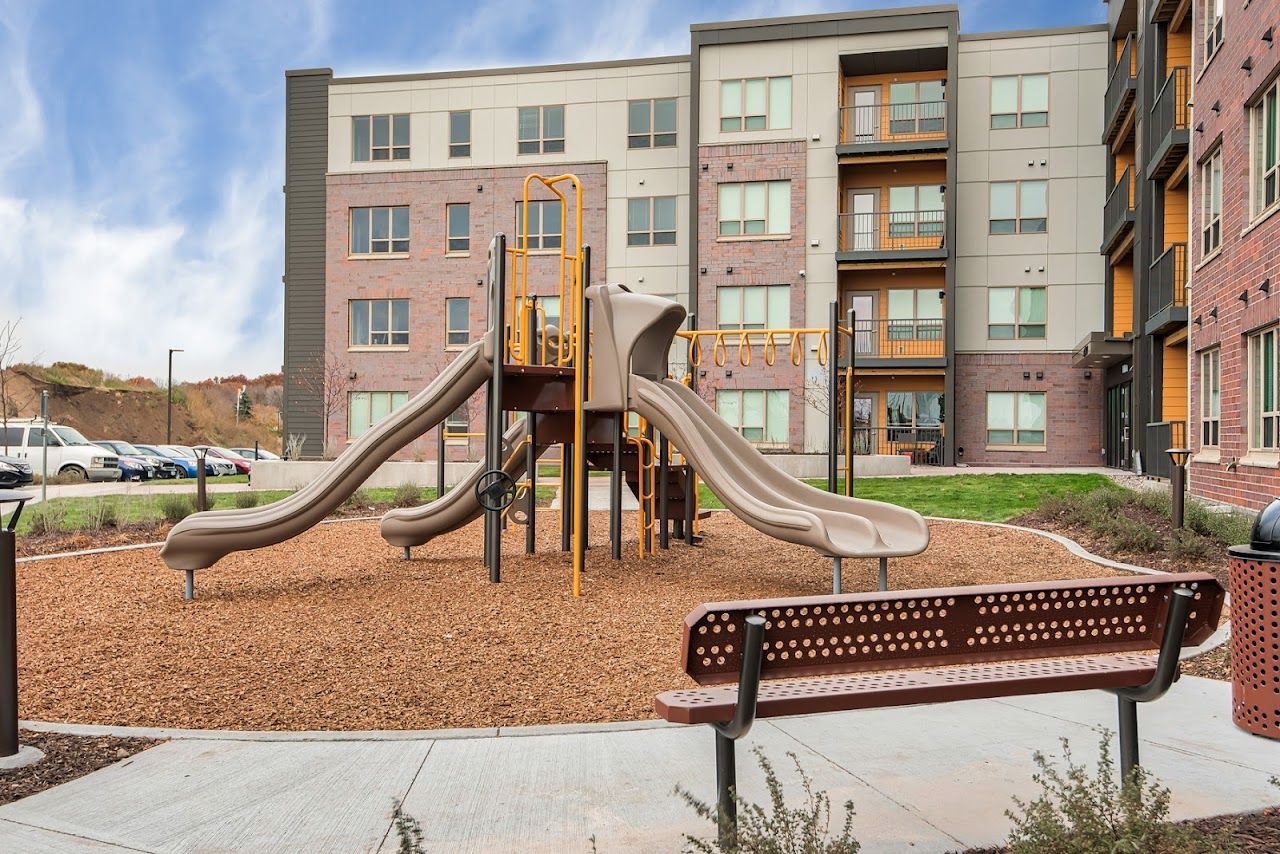 Riverdale Station Apartments Novo