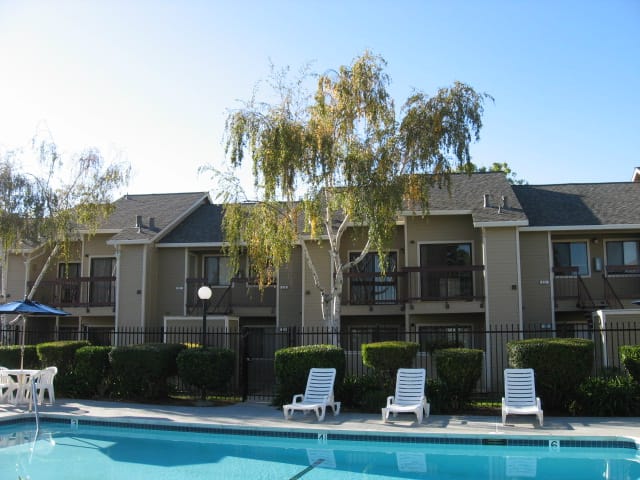 Riverstone Apts
