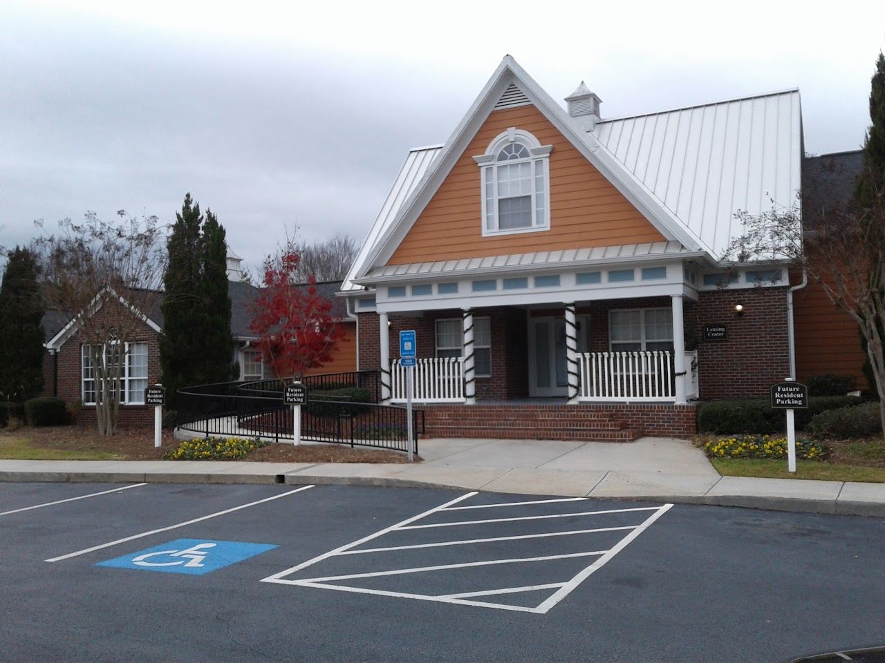 Riverview Apts