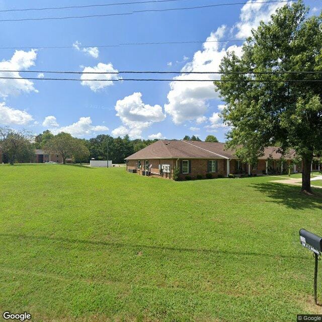 Riverwood Apts