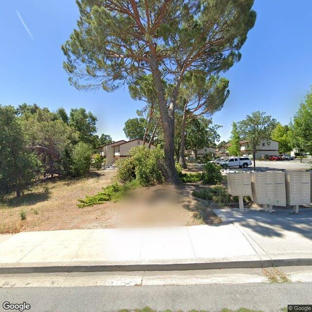 Rolling Hills Apts