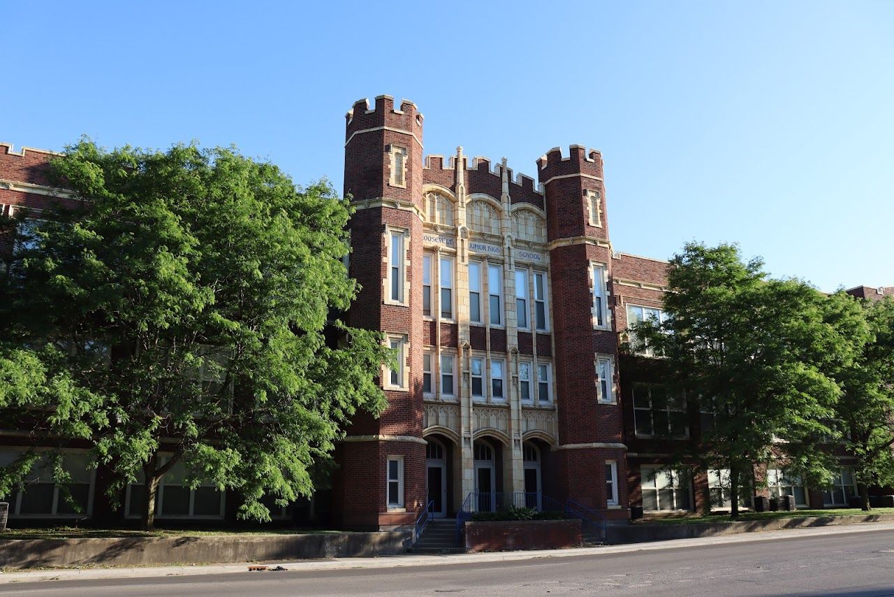 Roosevelt Apts