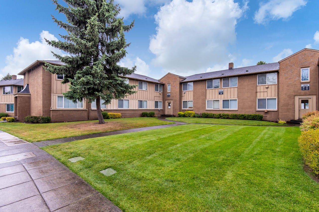 Rose City Village Apts