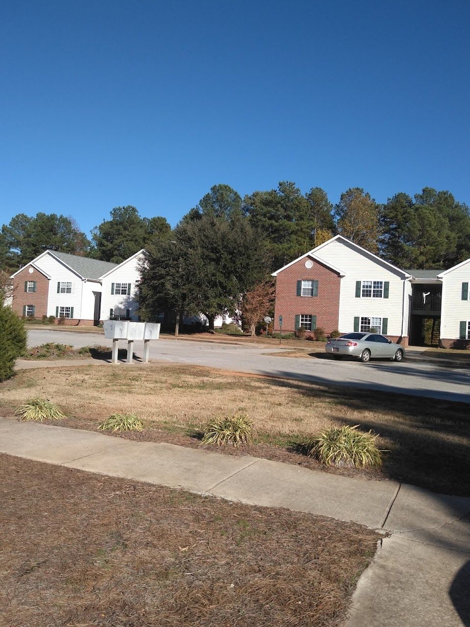Rose Hill Gardens Apts