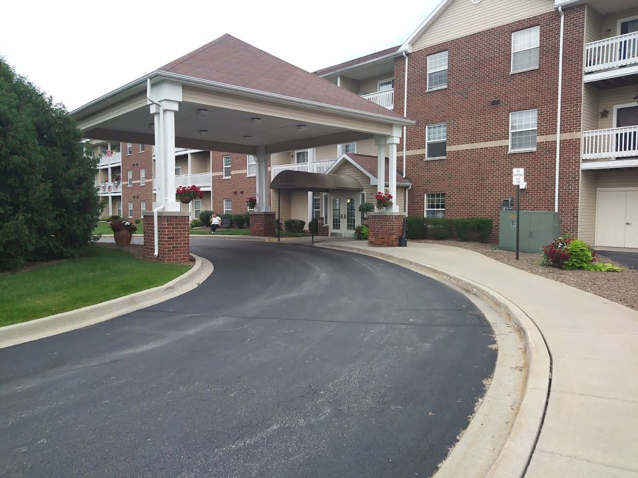 Roxbury Court