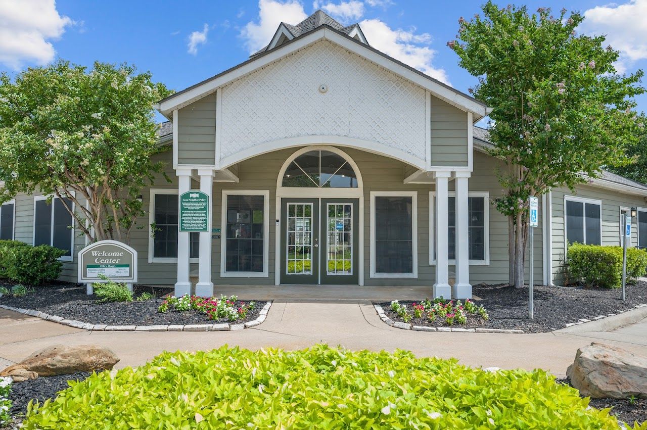 Saddlewood Club