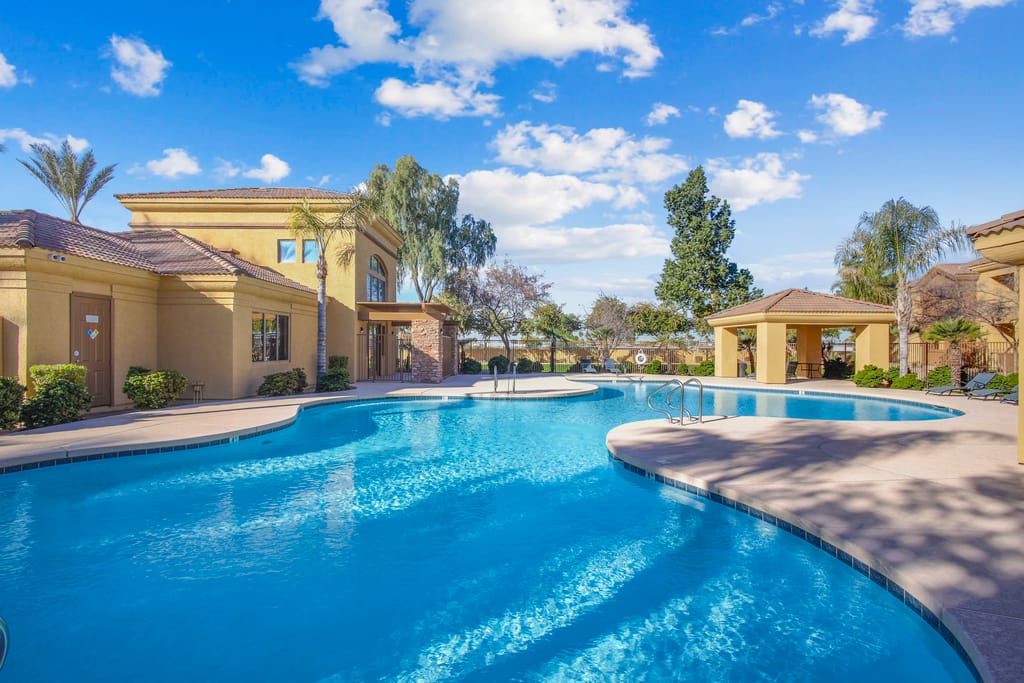 San Fernando Apts