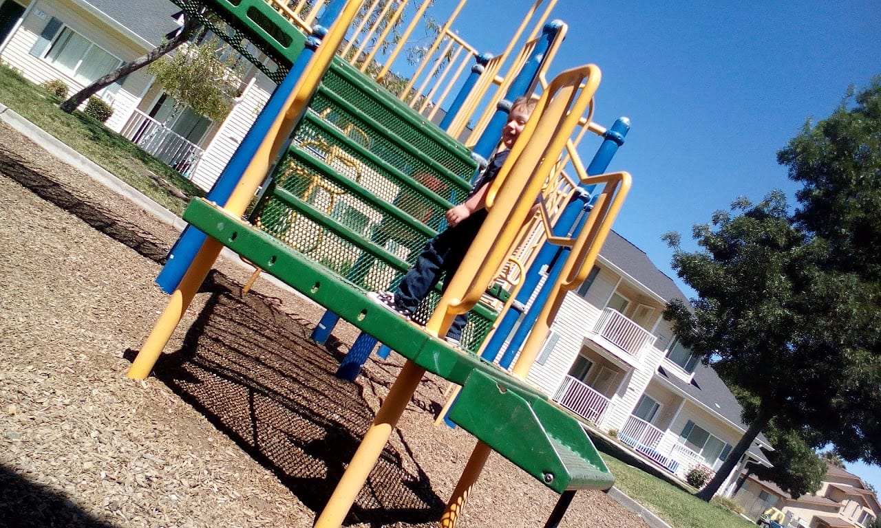 San Joaquin Vista Apts