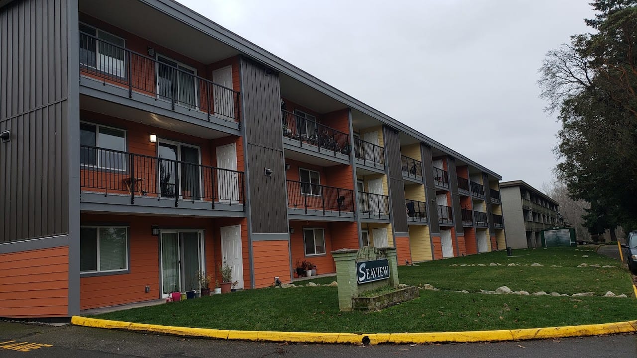 Seaview Apartments