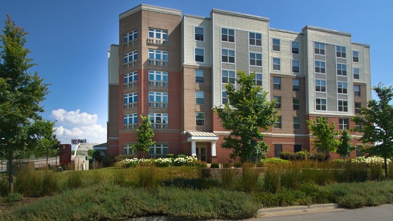Senior Suites Of Blue Island