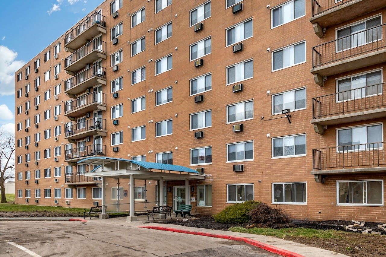 Senior Tower Apts