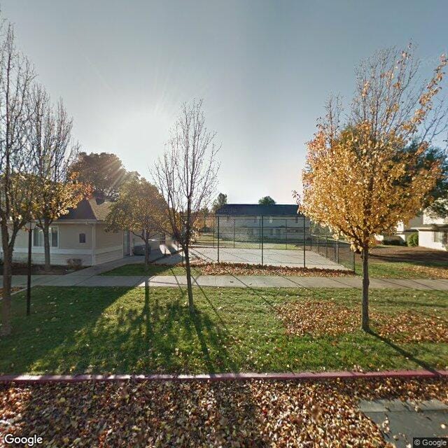 Shadowbrook Apts