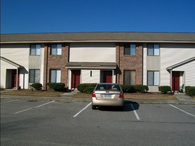 Shady Moss Apartments