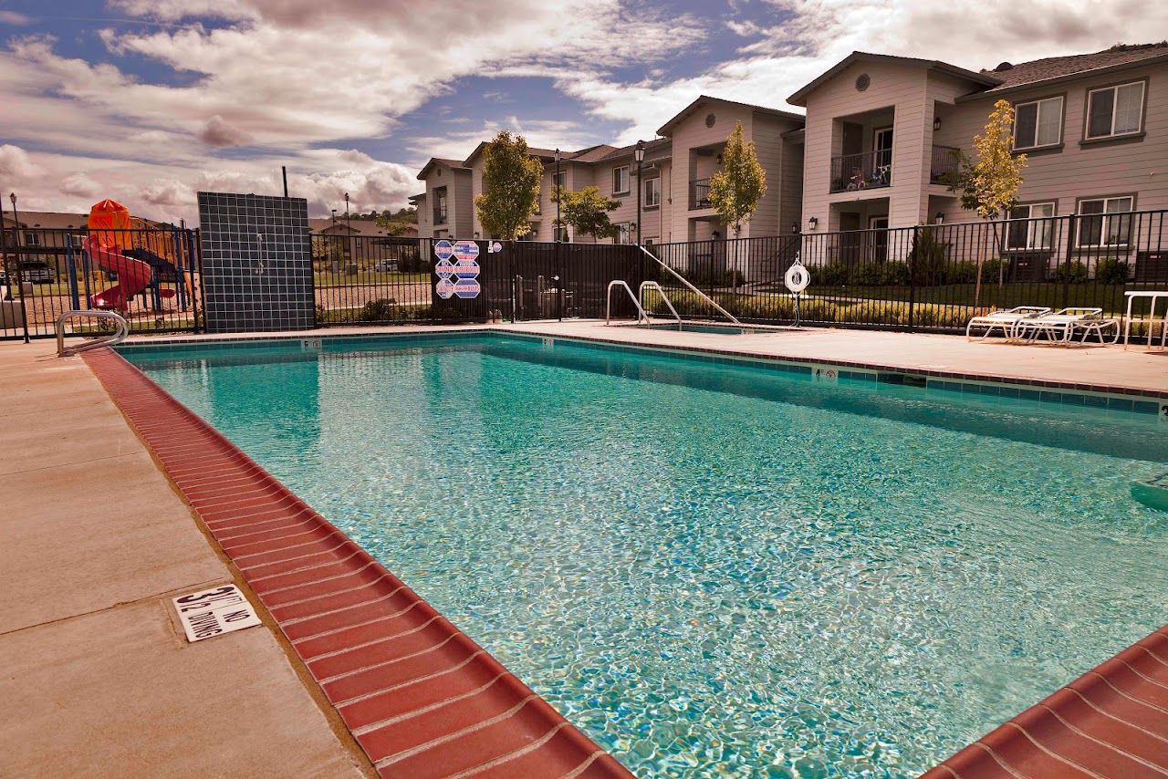 Shasta Courtyards