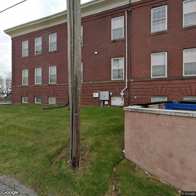 Shelly School Apts