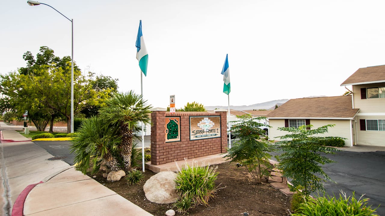 Sierra Pointe I