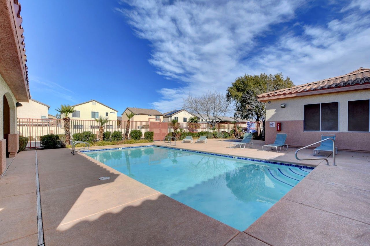 Silver Pines Apts