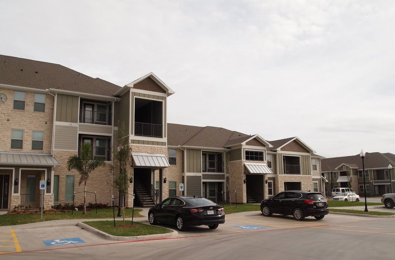 Silver Spur Apartments