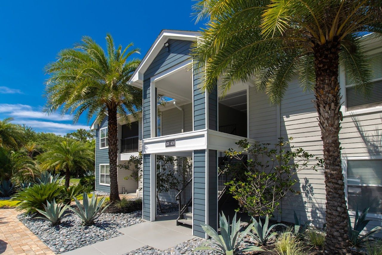 Simmons Cay Apts
