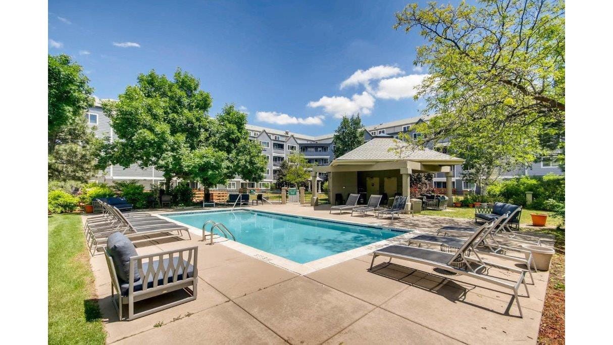 Sinton Apts