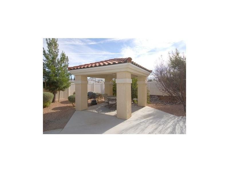 Somerset Village Apts