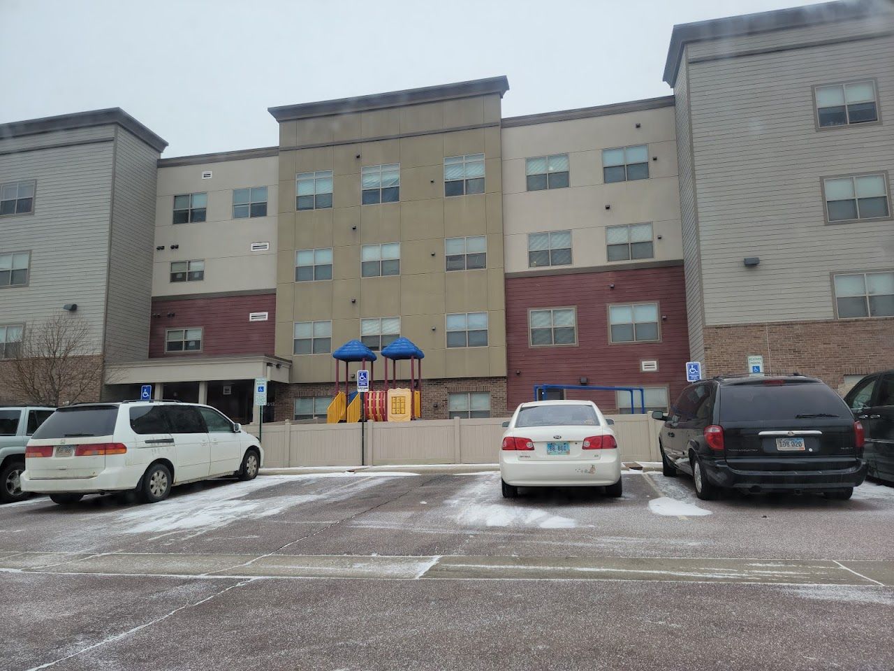 Spring Center Apts