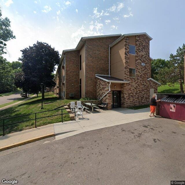 Spring Hill Apts