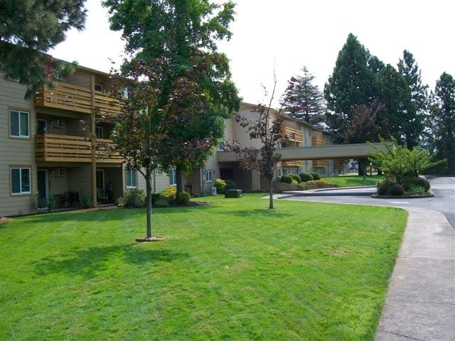 Spring Street Apts
