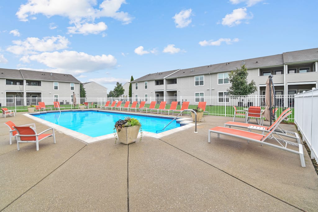 Sterling Crest Apts