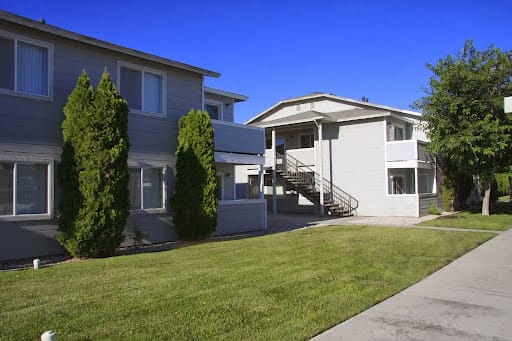 Stillwater Apts