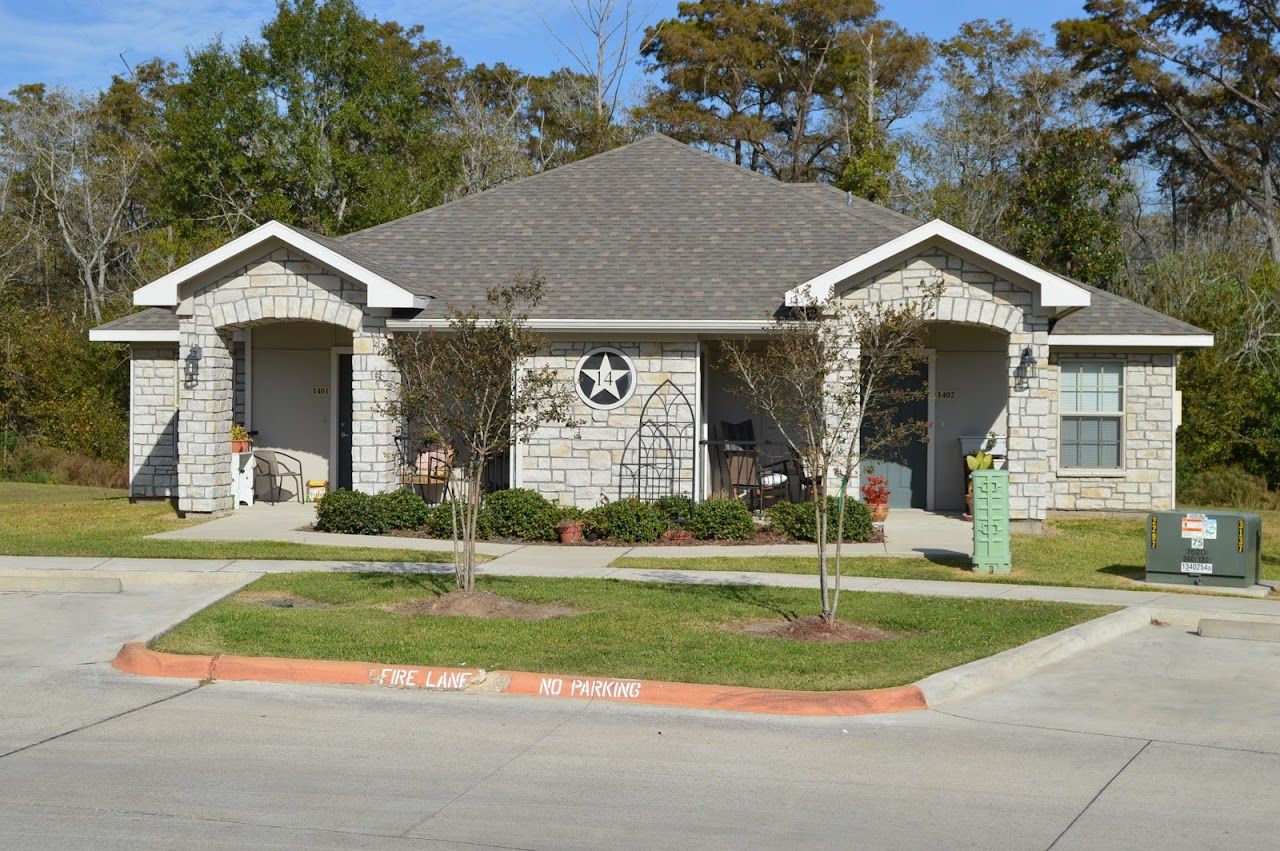 Stone Hearst Apts