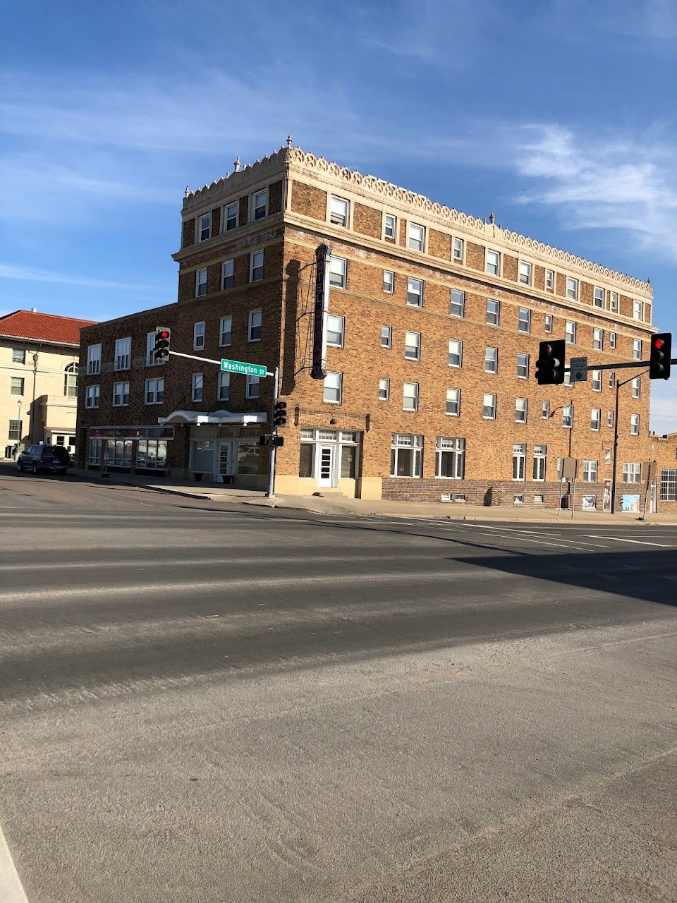 Strand Apts