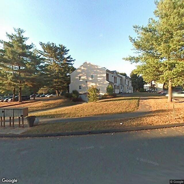 Summer Brook Apts