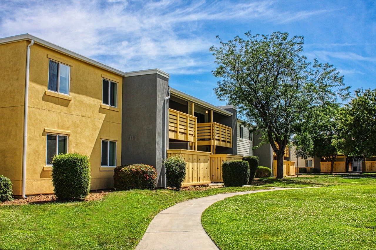 Summer Park Apartments