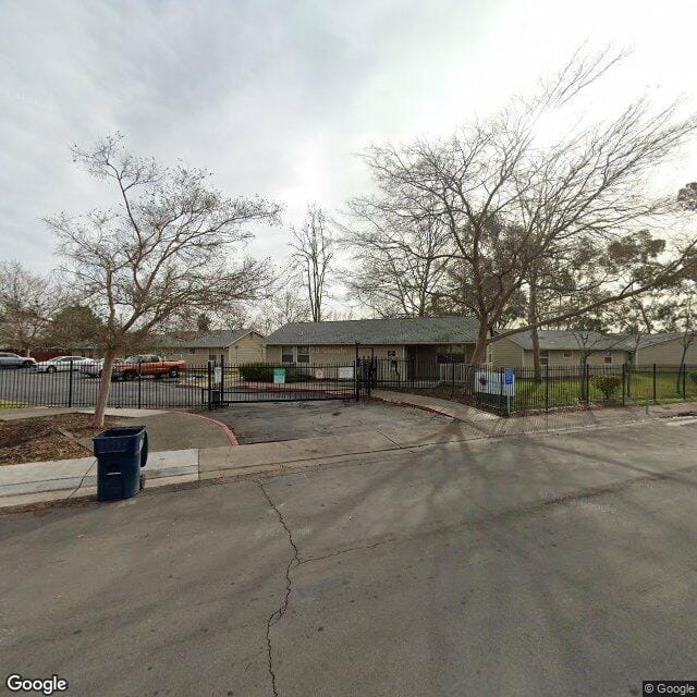 Summerfield Village Apts
