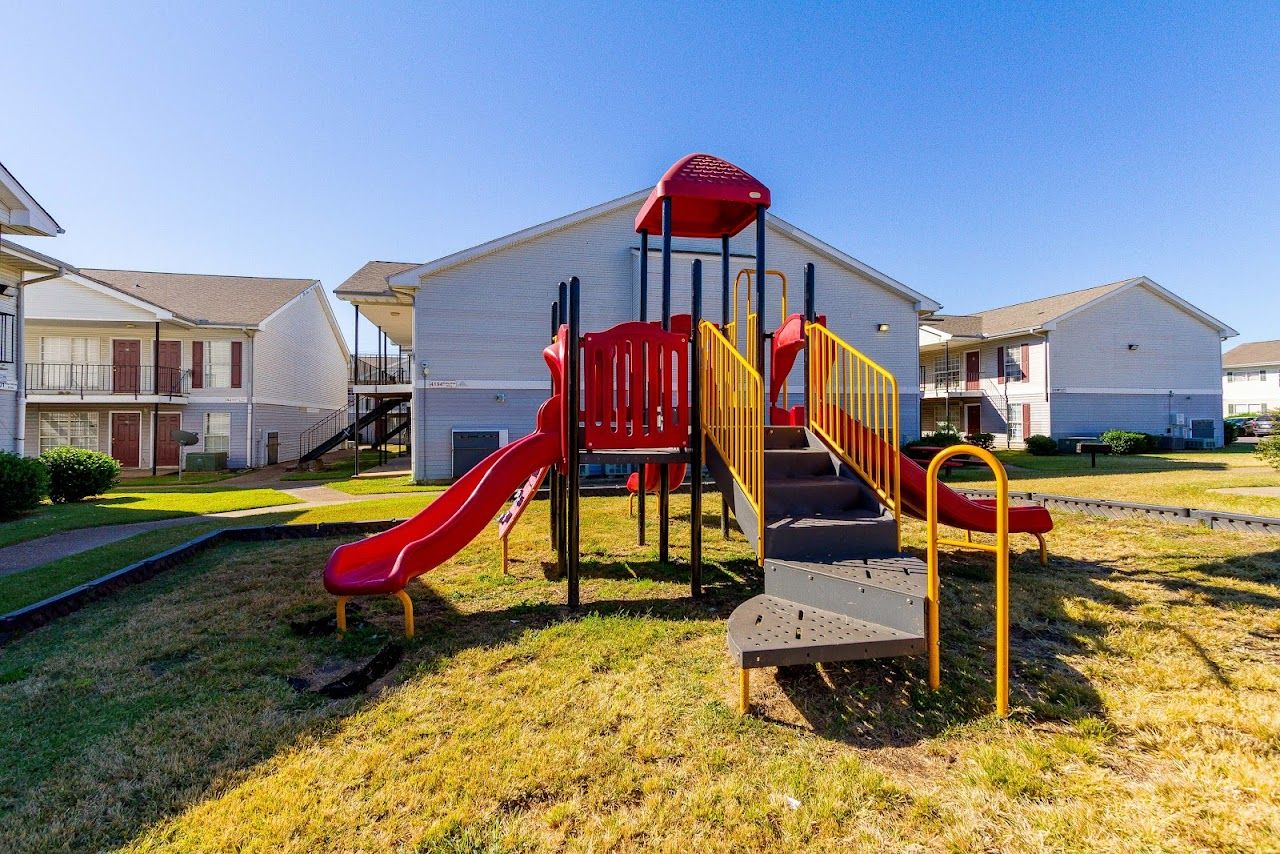 Summit Park Apts