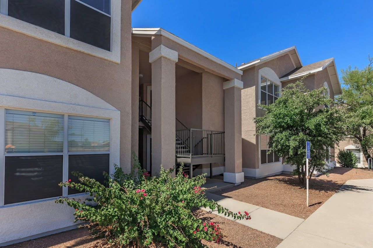 Sun Crest Apts
