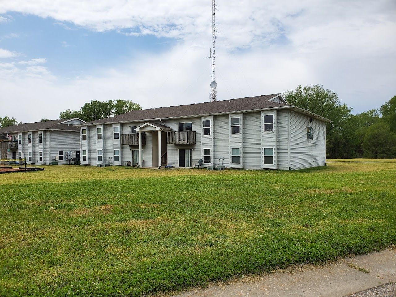 Sun River Apts