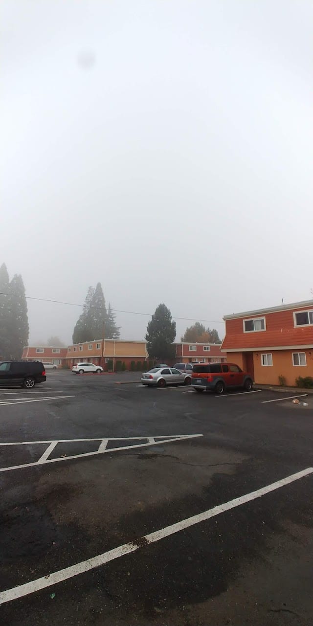 Sunset Gardens Apts