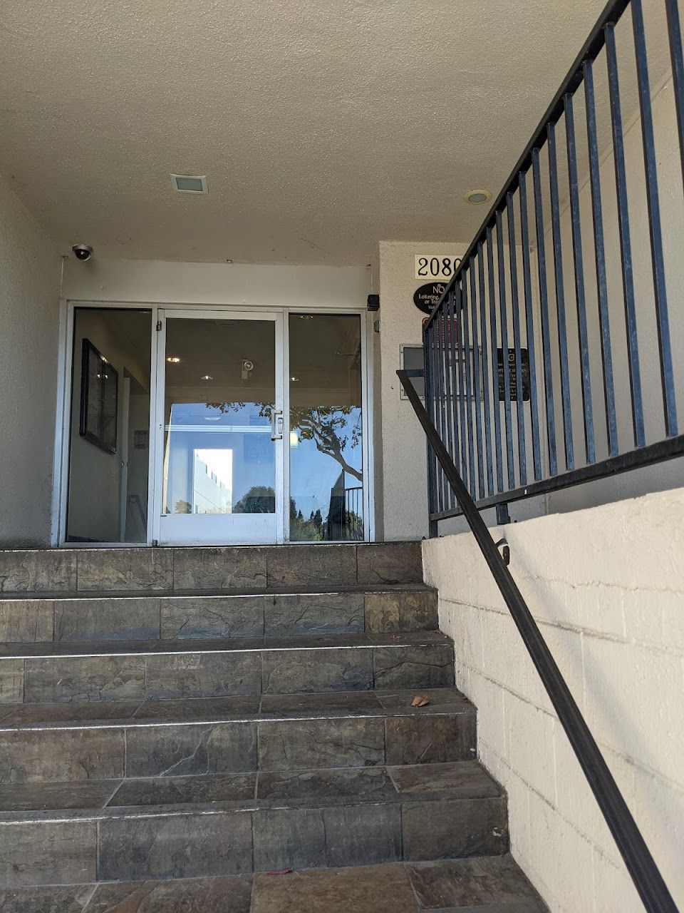 Sunset Square Apts