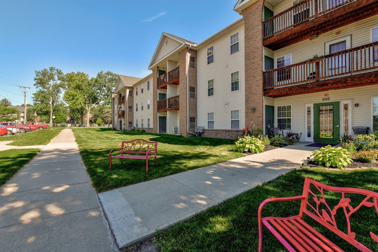 Tall Trees Apts